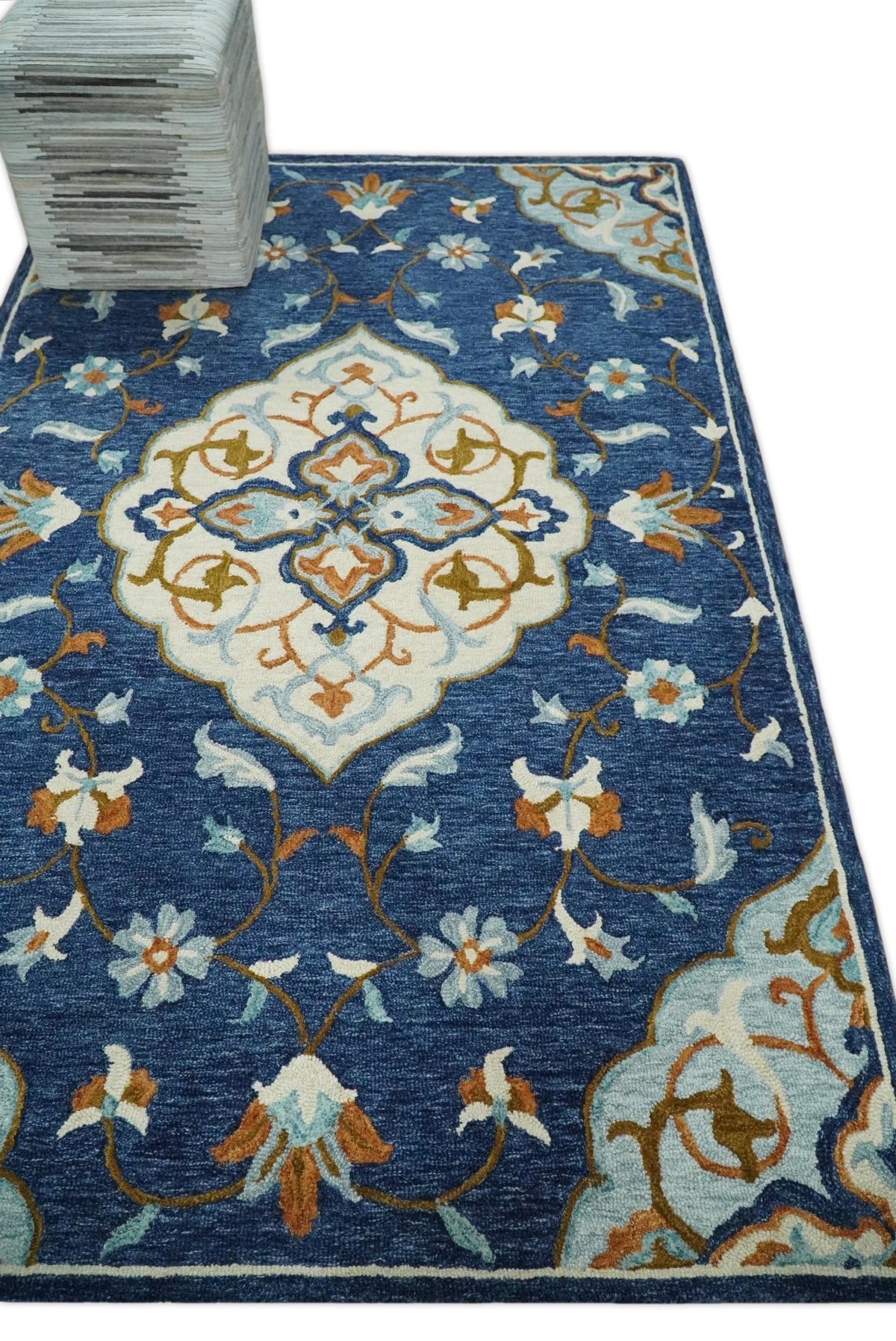 Multi size Round Blue Aqua and Ivory Heriz Hand Tufted Floral Wool Rug –  The Rug Decor